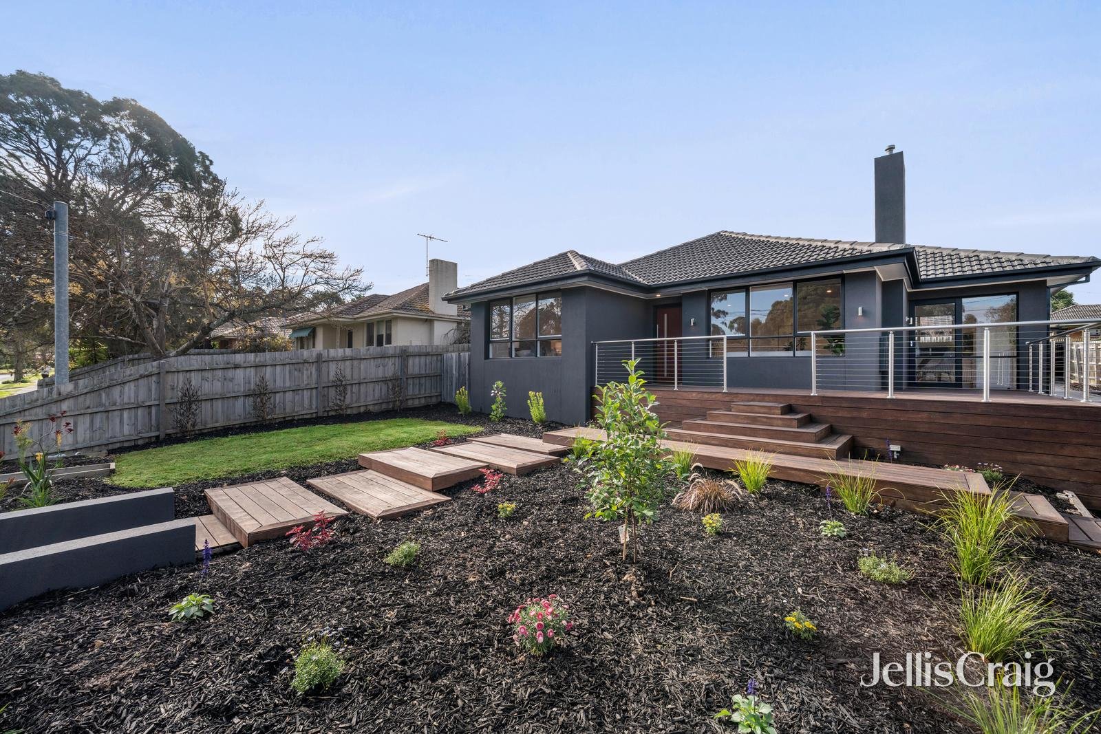 1/10 Paula Crescent, Doncaster&nbsp;East image 2
