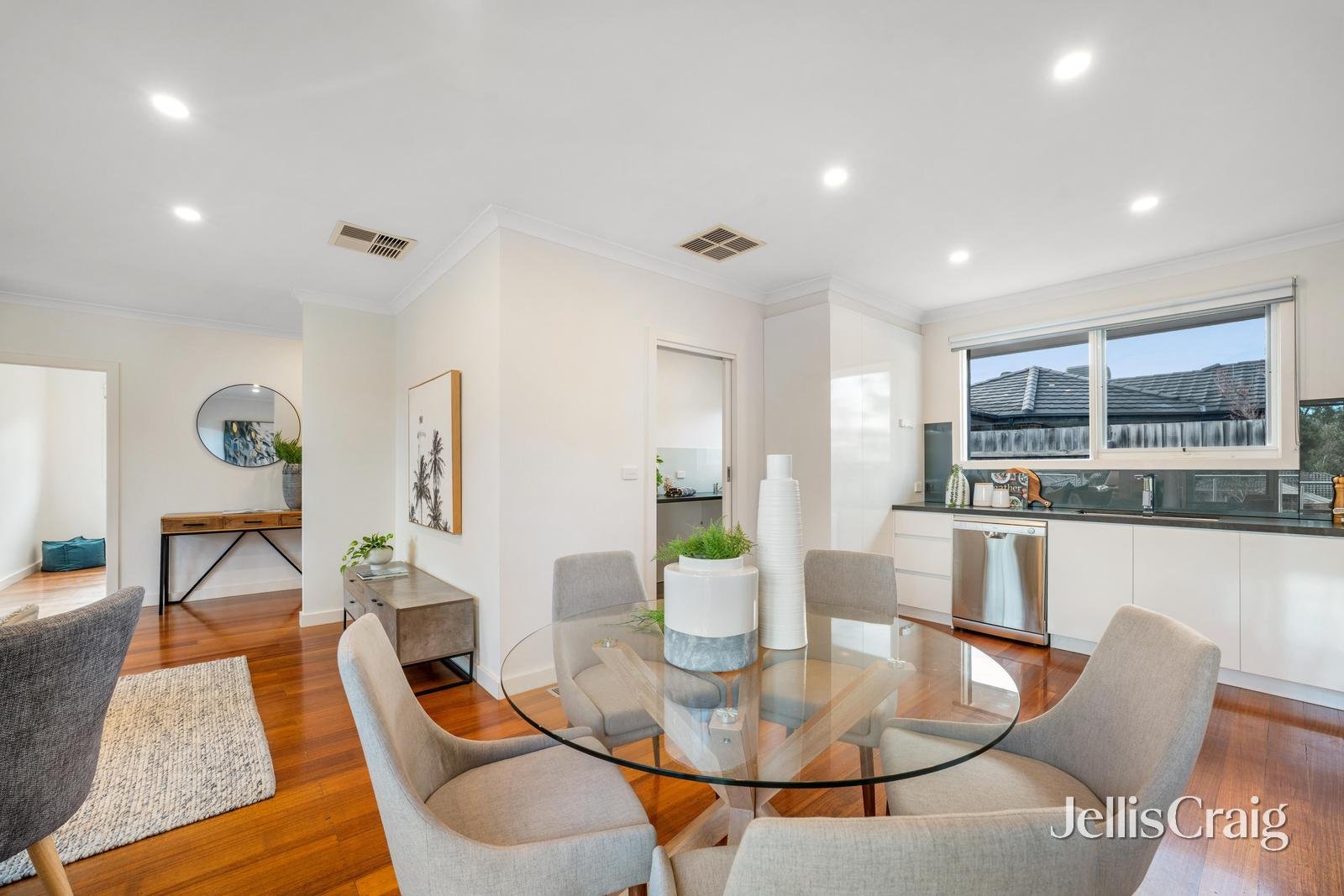 1/10 Paula Crescent, Doncaster&nbsp;East image 5
