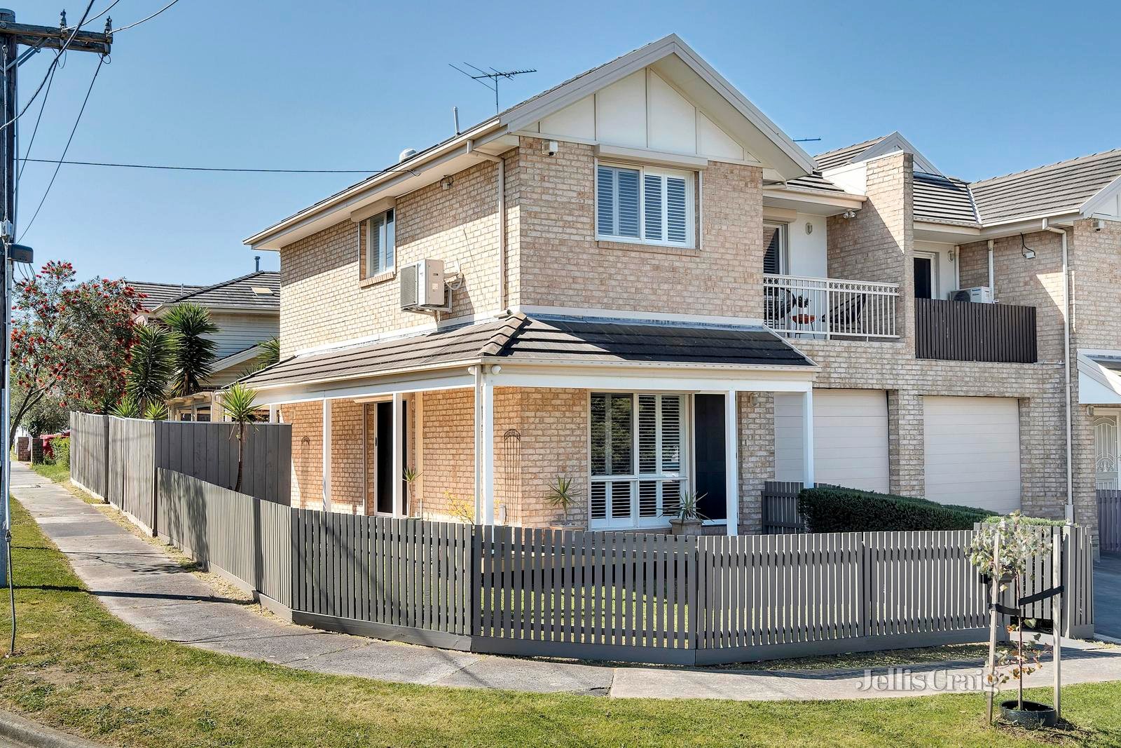 1/10 Pines Grove, Oak Park image 14