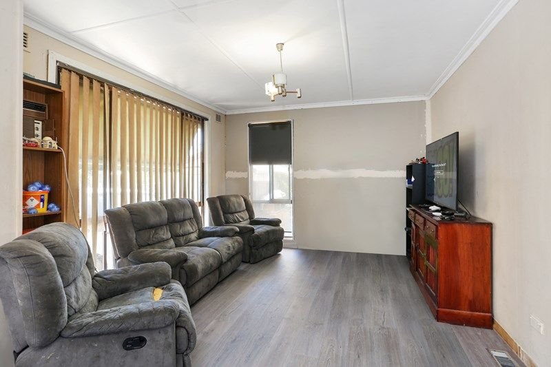 110 Robin Ave, Norlane image 2