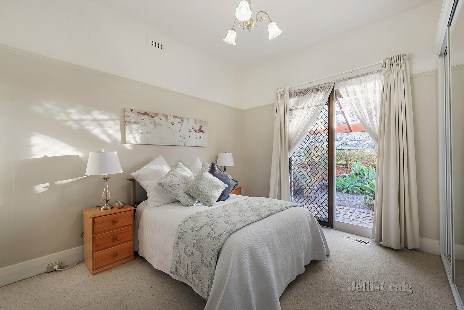 110 Rochester Road, Balwyn image 4