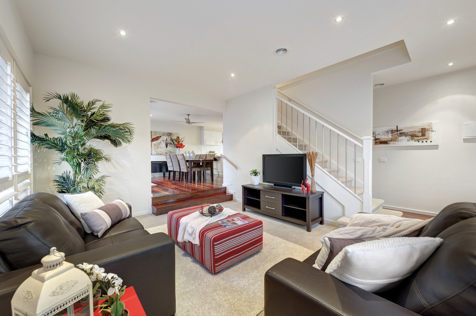 1/10 Roger Street, Doncaster East image 3