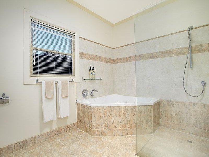 110 Strabane Avenue, Balwyn image 7