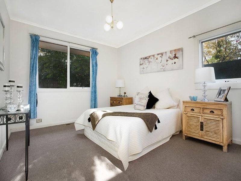 110 Strabane Avenue, Balwyn image 8