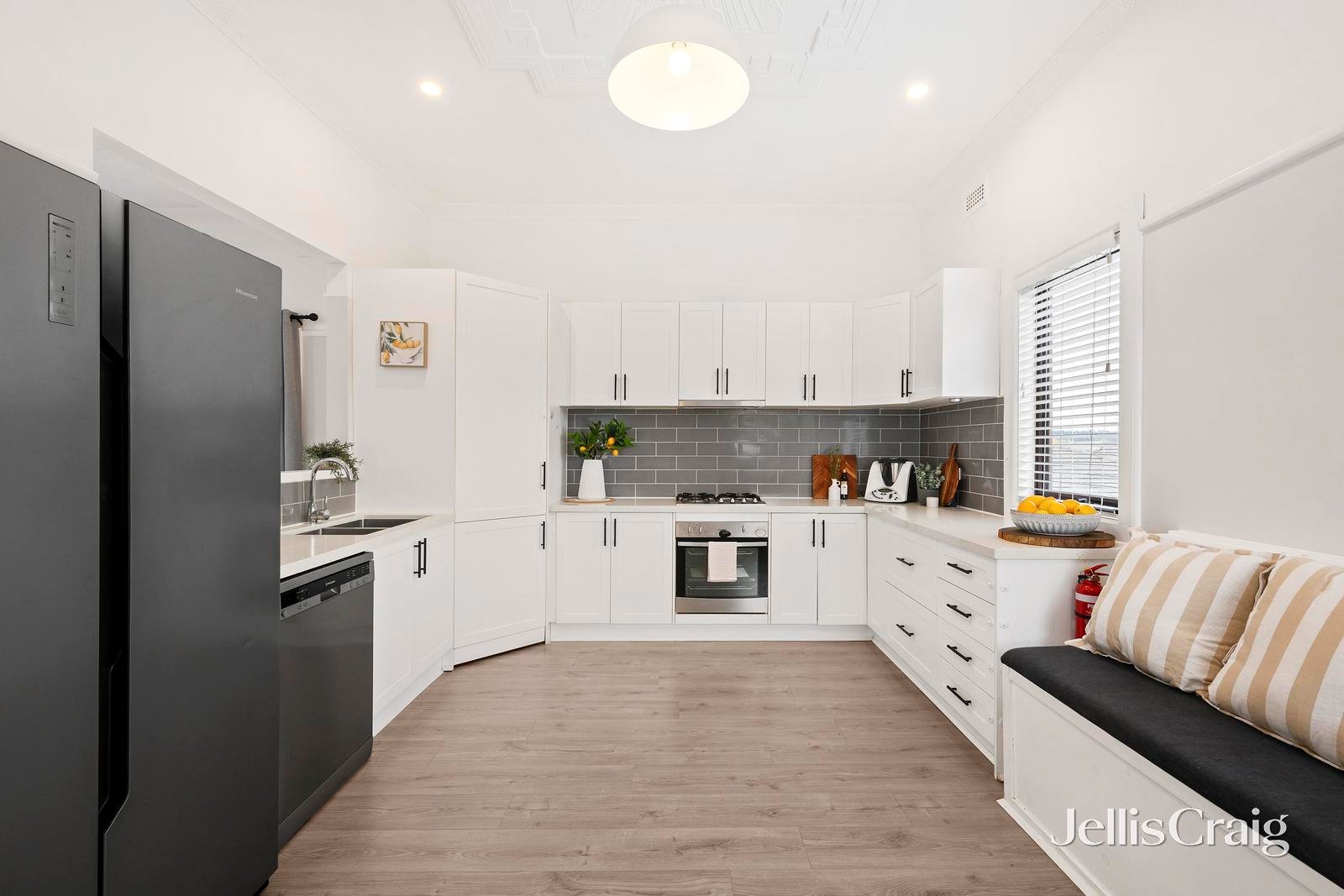 110 Victoria Road, Lilydale image 2