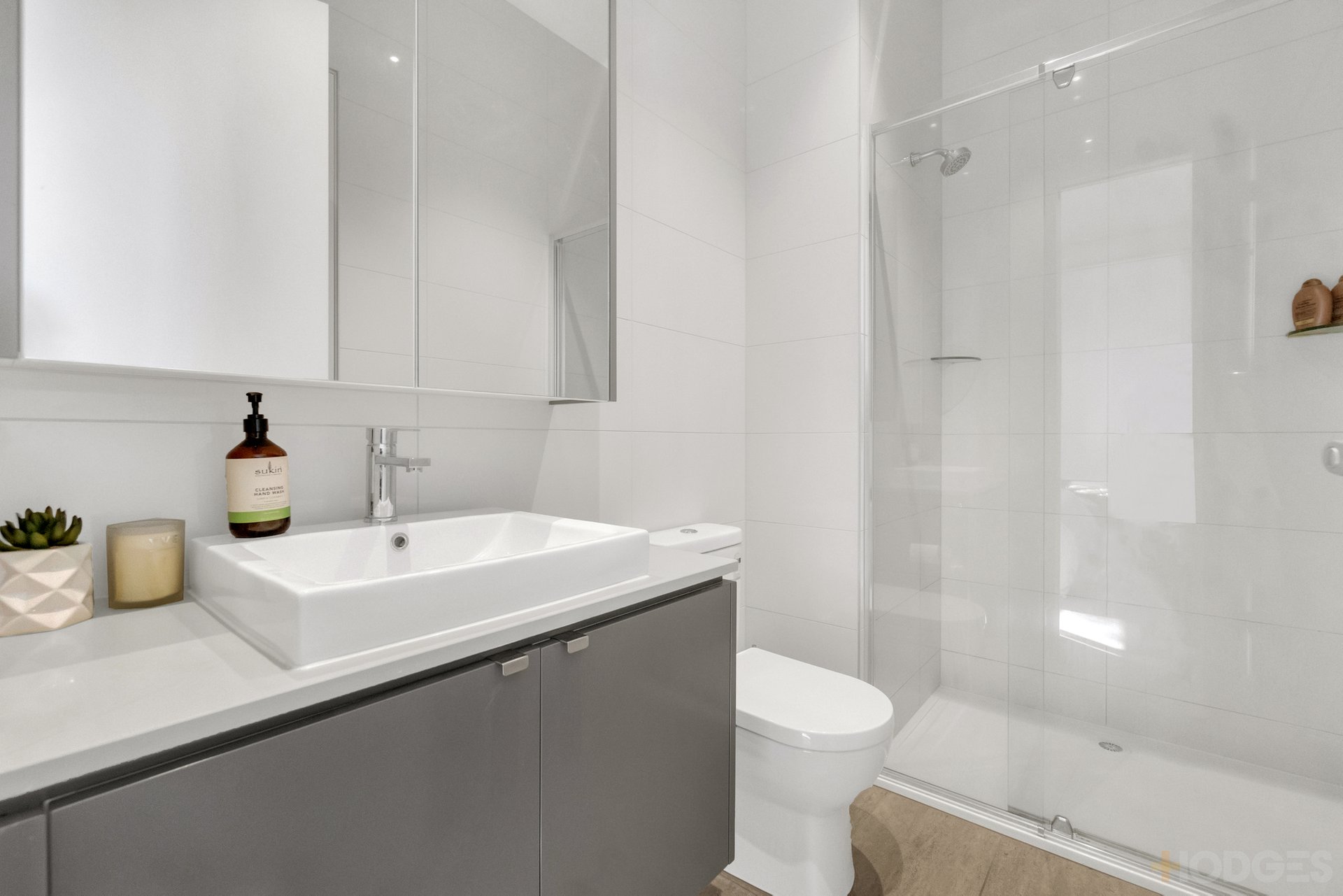 1 / 10 Warrigal Road Parkdale