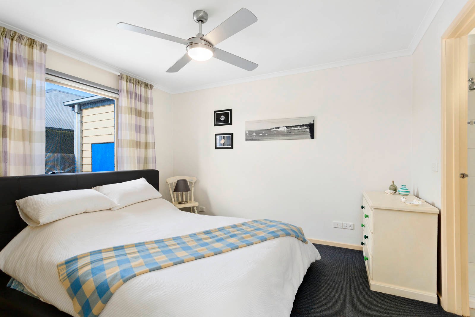 Property Gallery Thumbnail 6