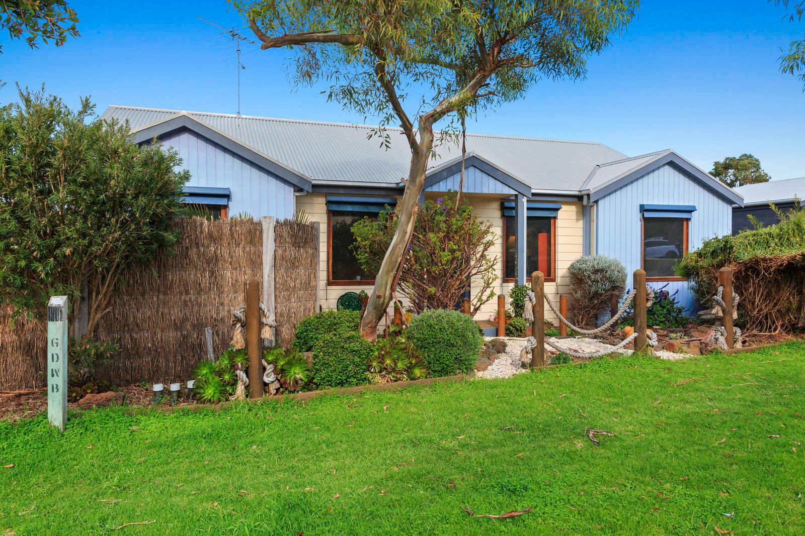 Property Gallery Thumbnail 12