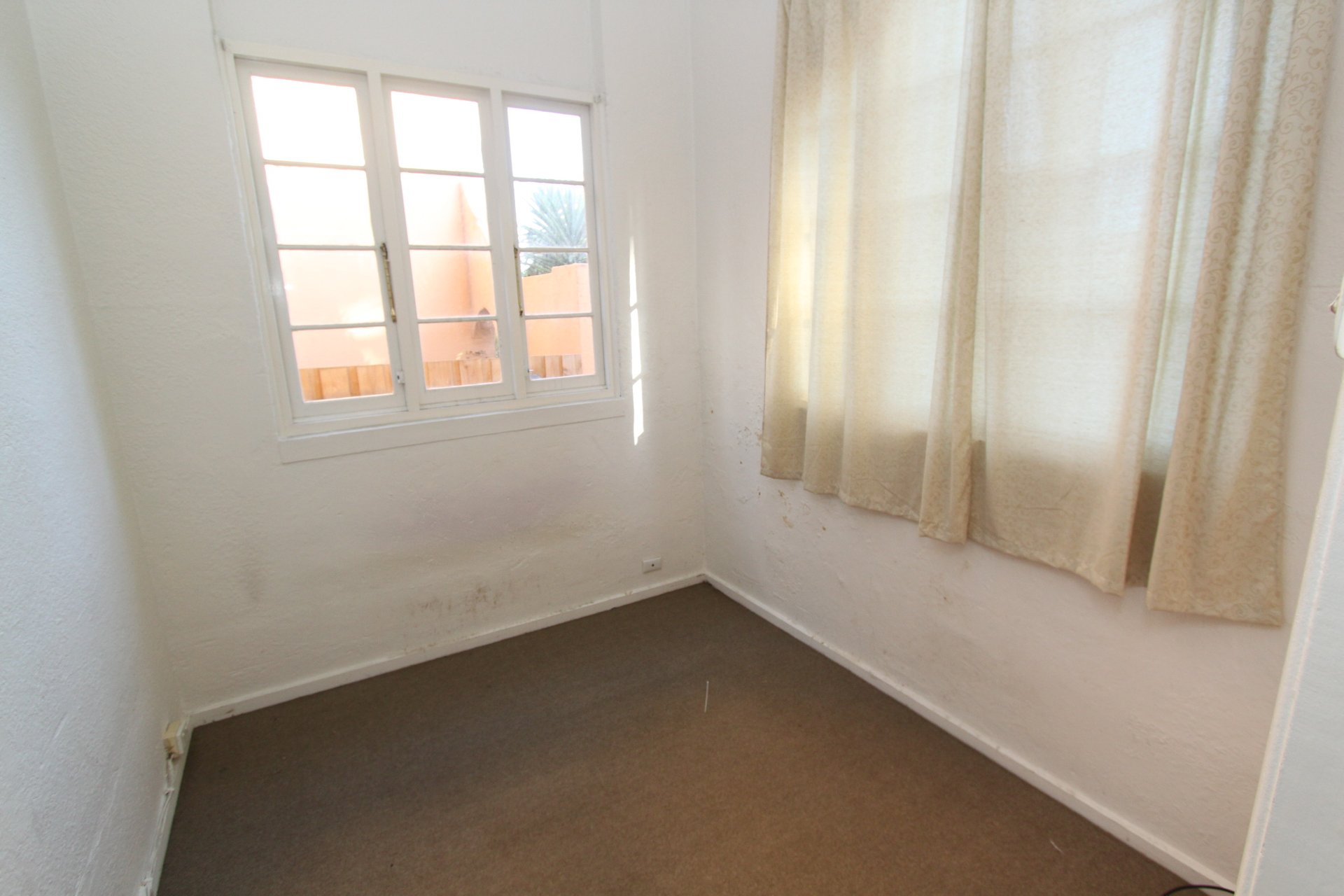 Property Gallery Thumbnail 8