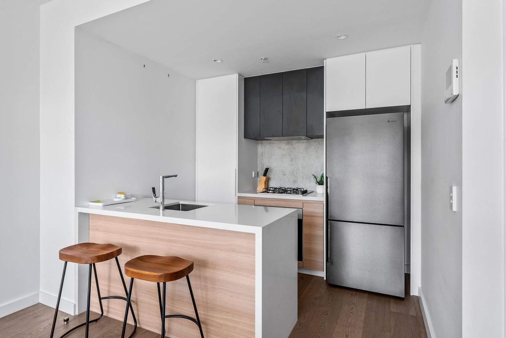Property Gallery Thumbnail 3