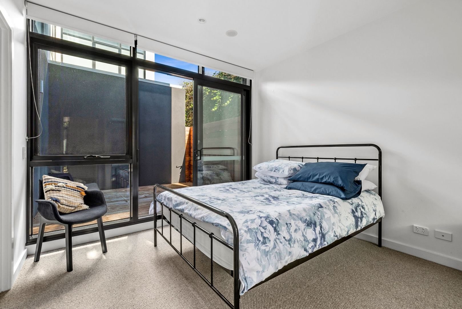 Property Gallery Thumbnail 9
