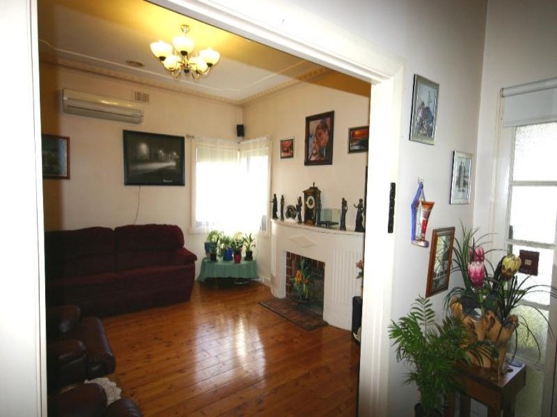 1/101 Albert Street, Sebastopol image 3