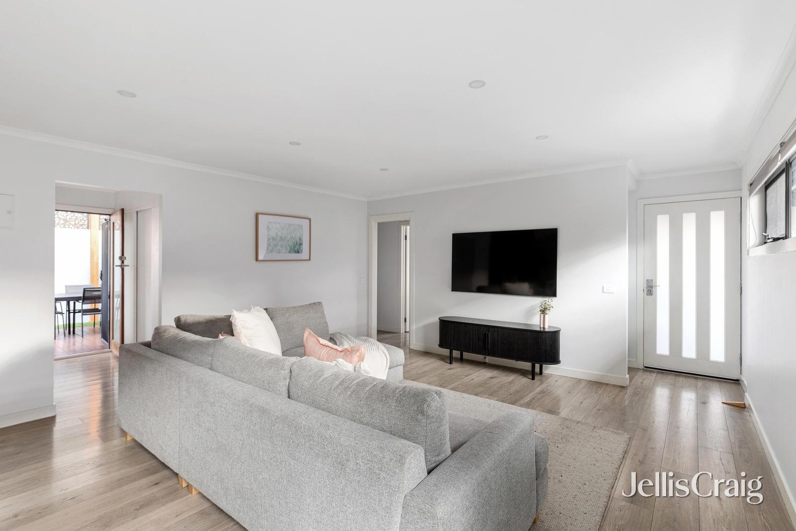 1/101 Brougham Street, Eltham image 4