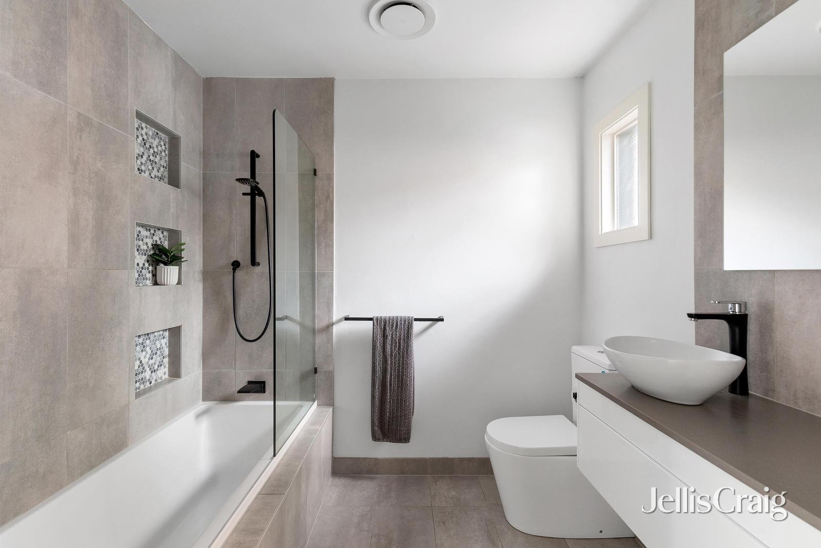 1/101 Brougham Street, Eltham image 13