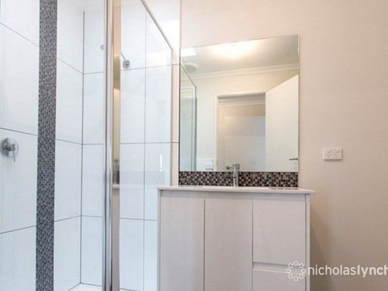 Property Gallery Thumbnail 4