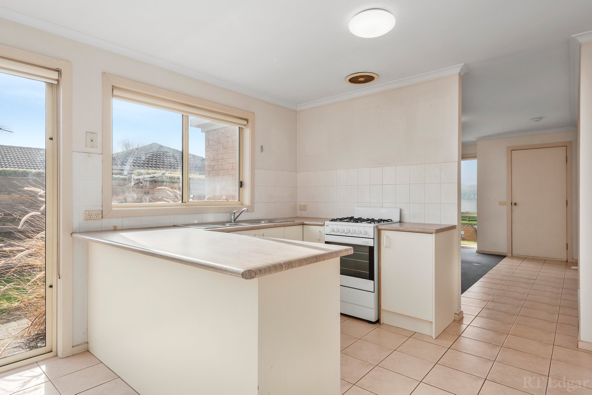 Property Gallery Thumbnail 3
