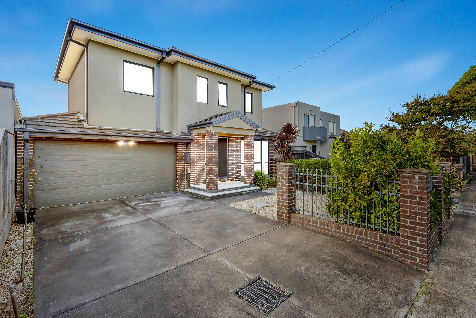 1/101 Parkmore Road, Bentleigh East image 1