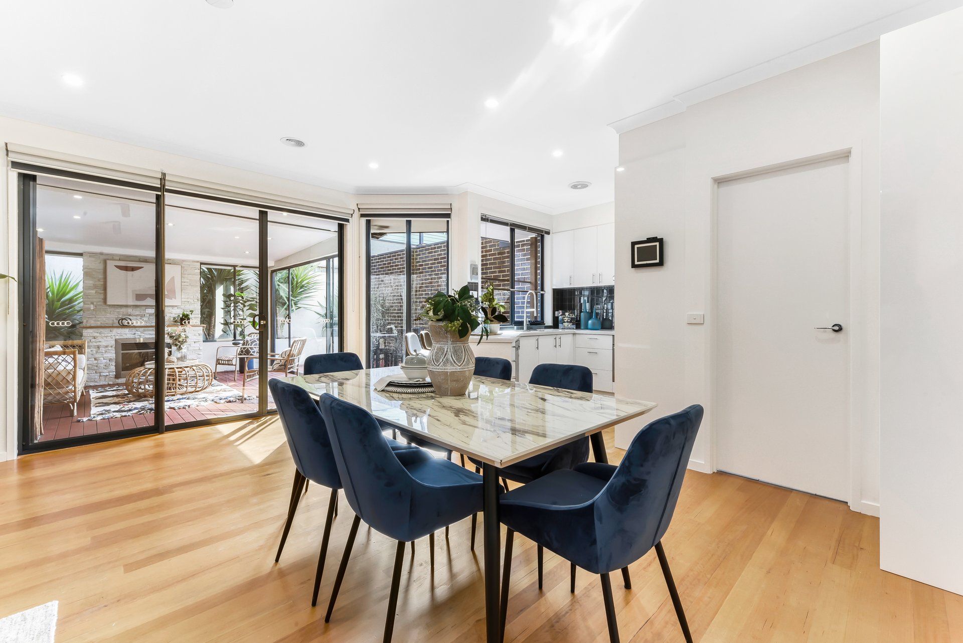 1/101 Parkmore Road, Bentleigh East image 4