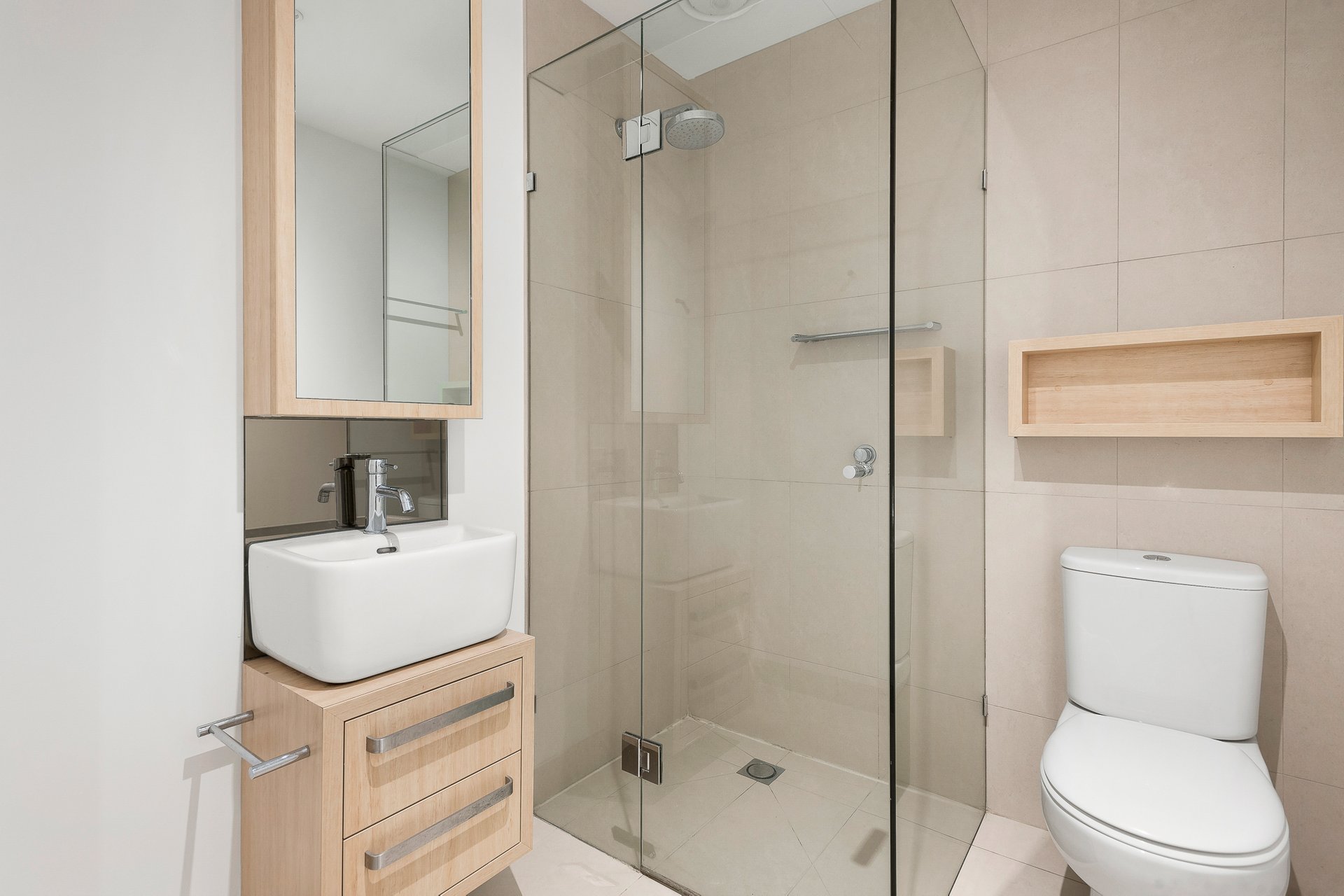 Property Gallery Thumbnail 7