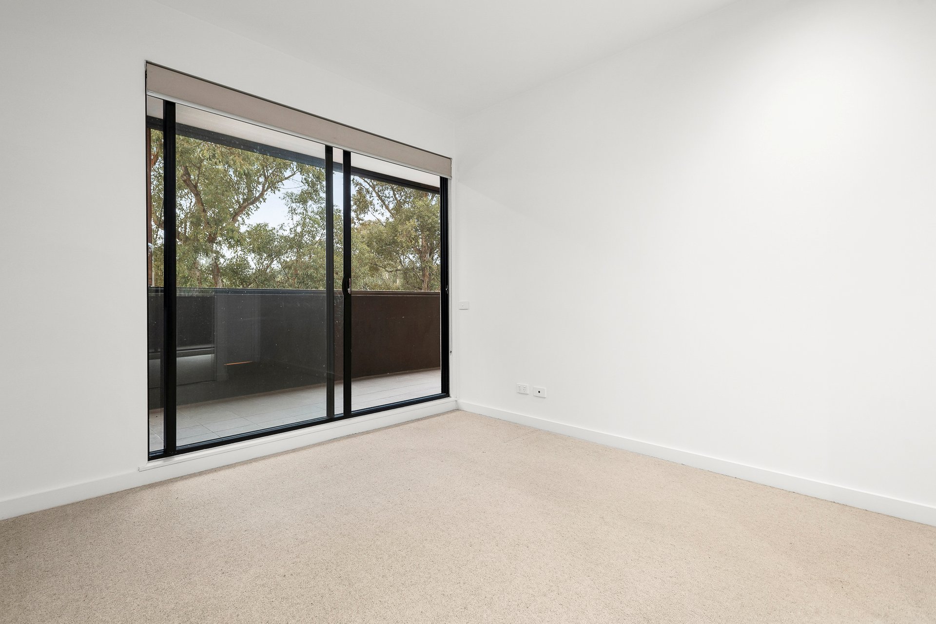 Property Gallery Thumbnail 6