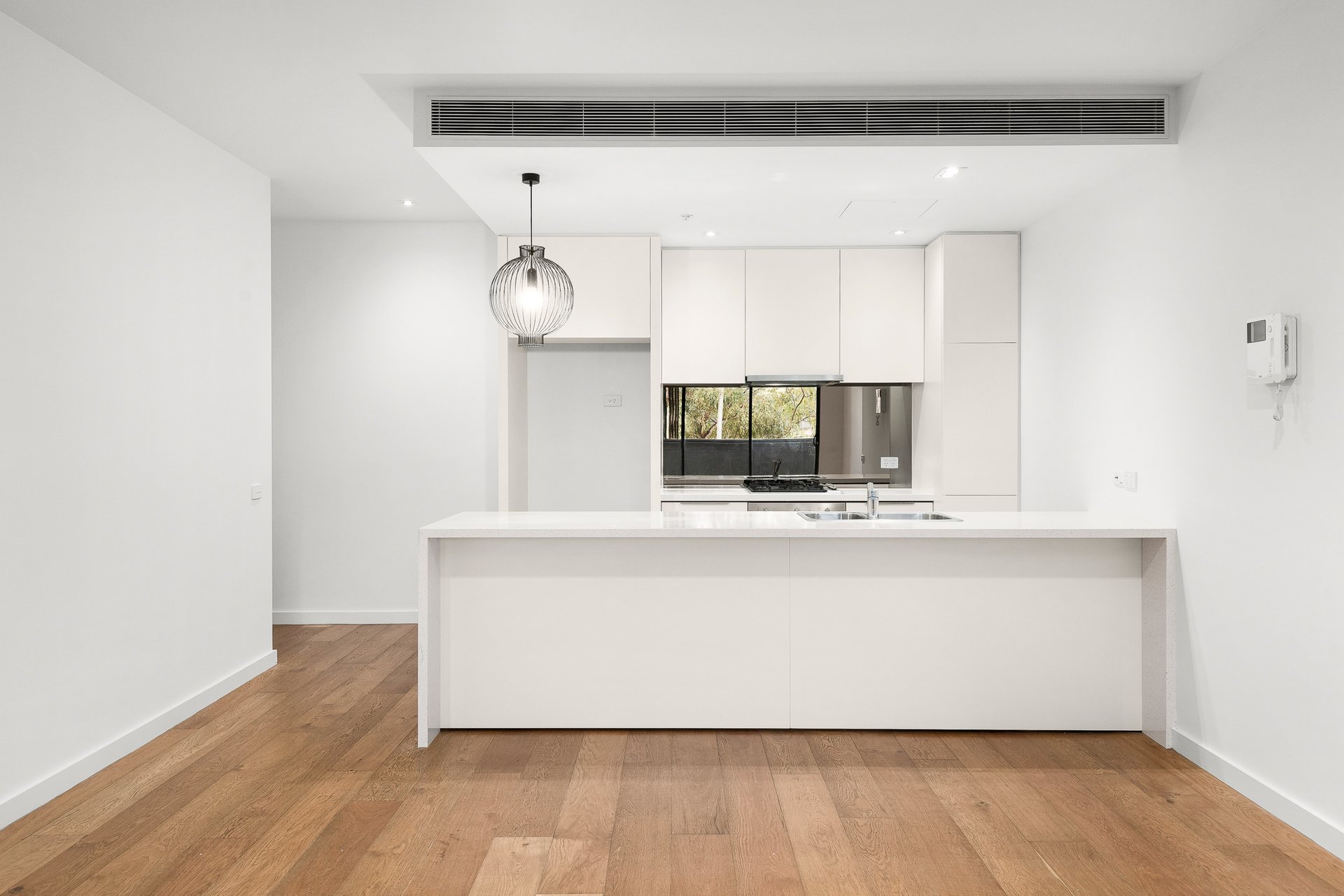 Property Gallery Thumbnail 3