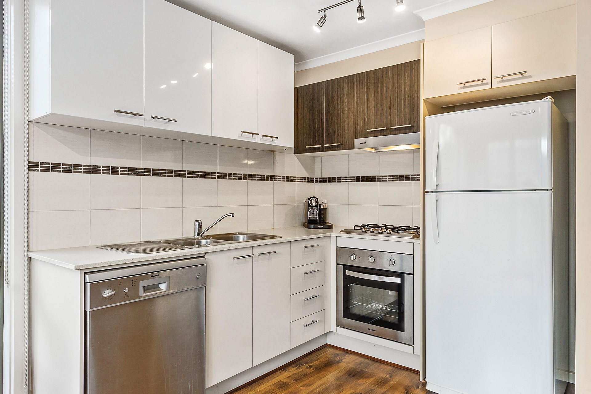 110/165 Middleborough Road, Box Hill South image 4