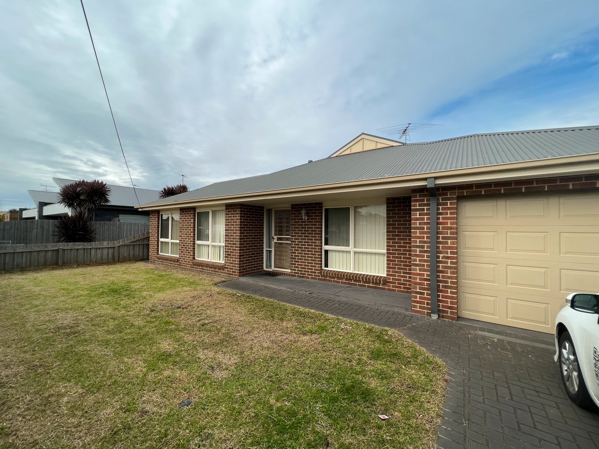 1/102 McClelland Street, Bell Park image 1