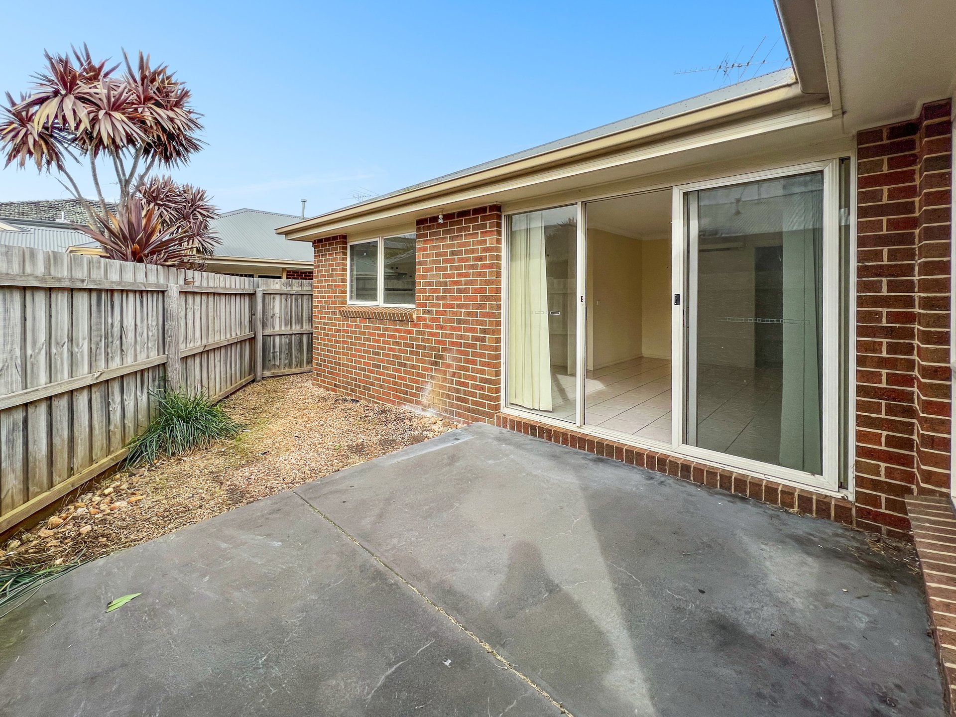 1/102 McClelland Street, Bell Park image 3