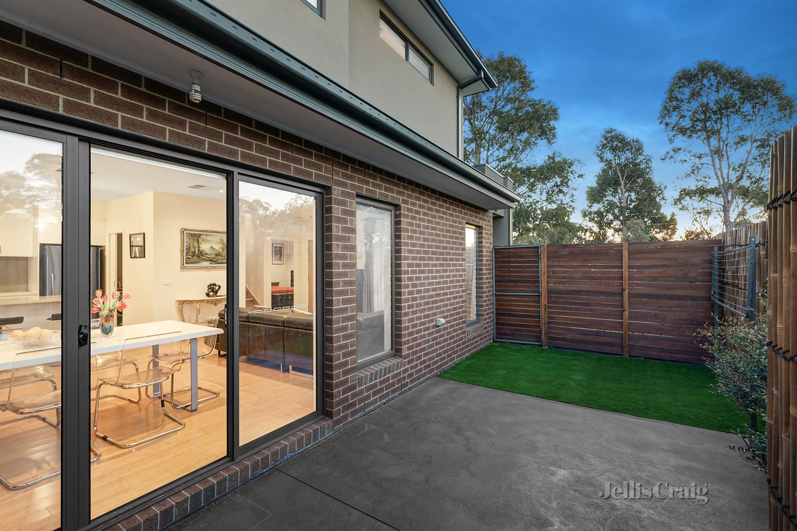 1/102 Oriel Road, Bellfield image 5