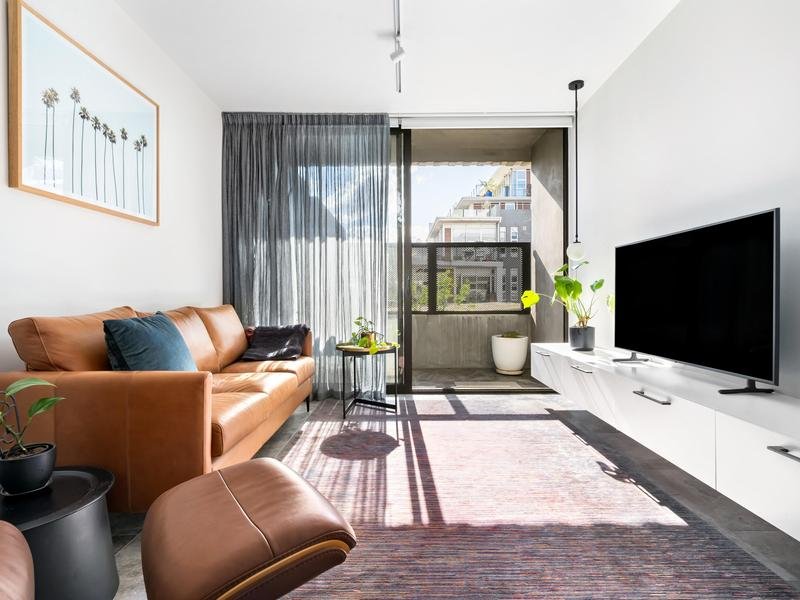 110/2 Pine Avenue, Elwood image 5