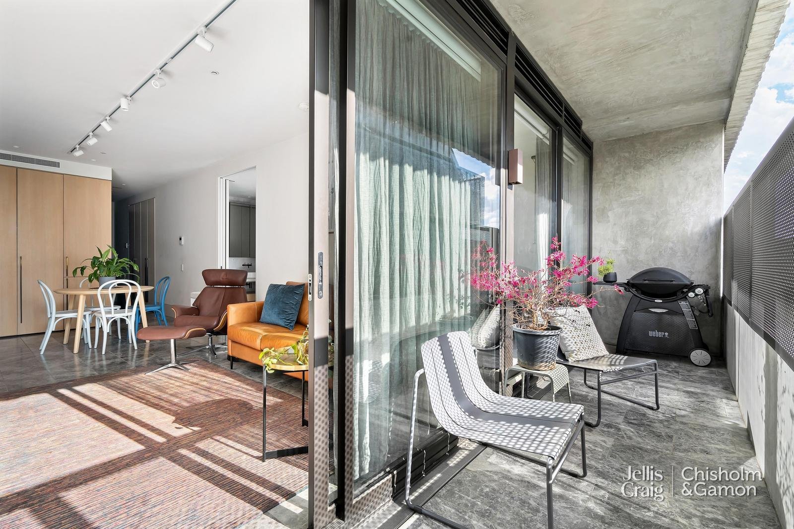 110/2 Pine Avenue, Elwood image 10