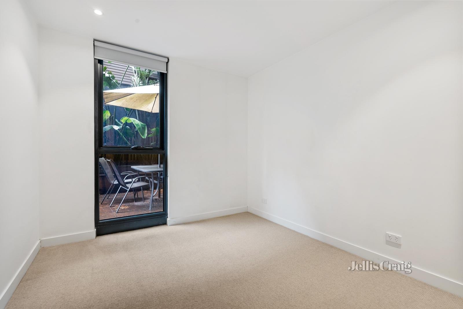 110/20 Queen Street, Blackburn image 3
