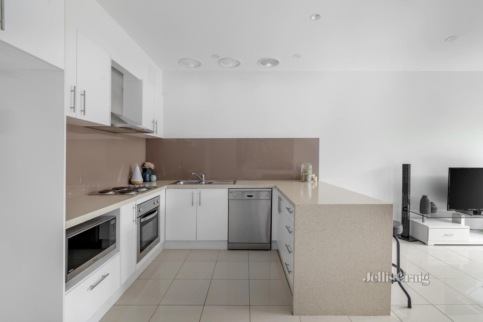 1/1021 Burke Road, Camberwell image 2