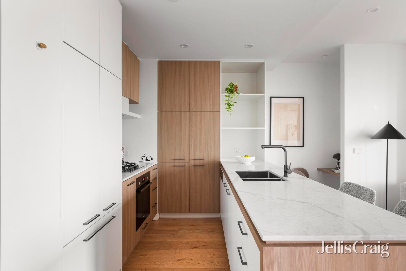 1102/125 Bell Street, Ivanhoe image 3