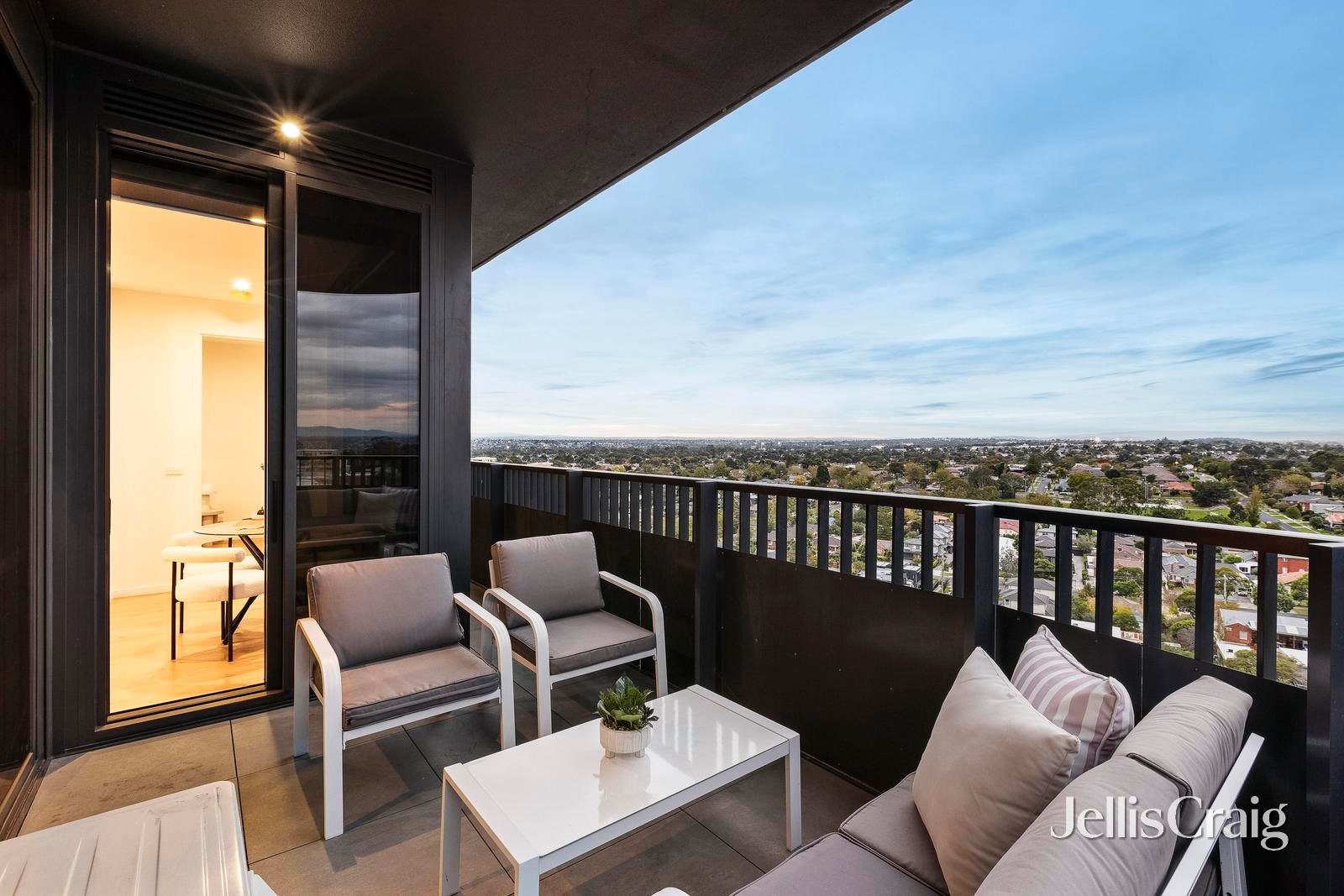 1102/125 Bell Street, Ivanhoe image 6