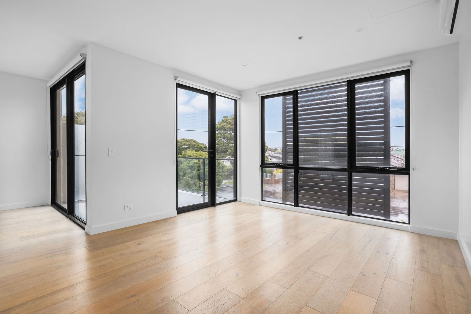 Property Gallery Thumbnail 2