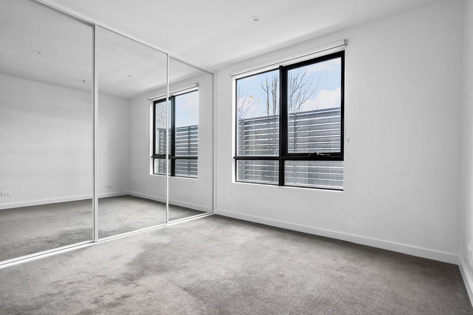 Property Gallery Thumbnail 3