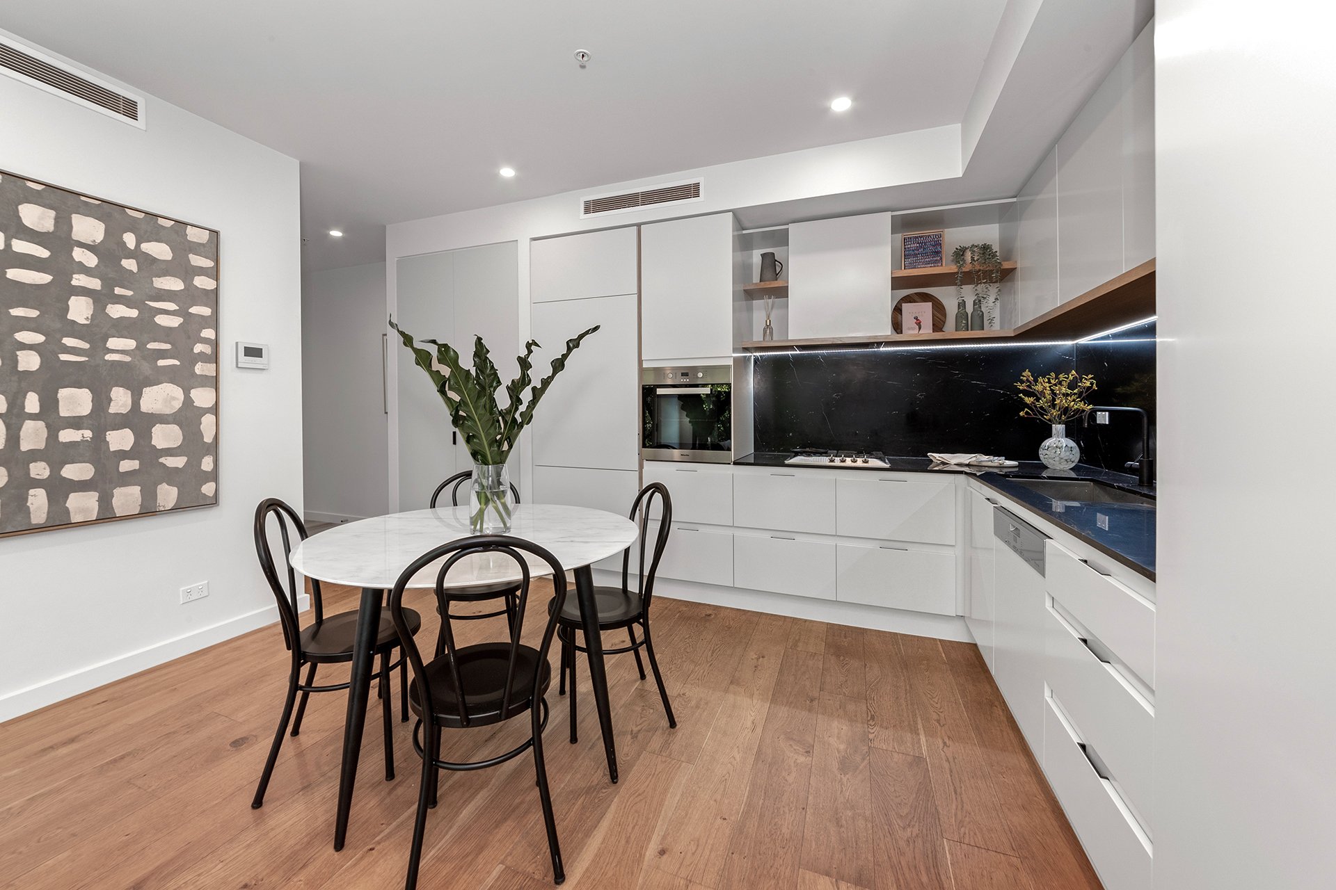 110 / 26 Warleigh Grove BRIGHTON