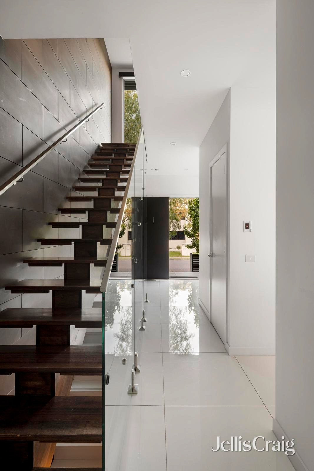 1/103 Lucerne Crescent, Alphington image 9