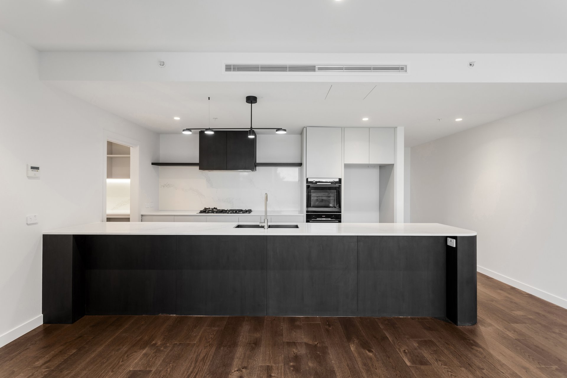Property Gallery - Main Image