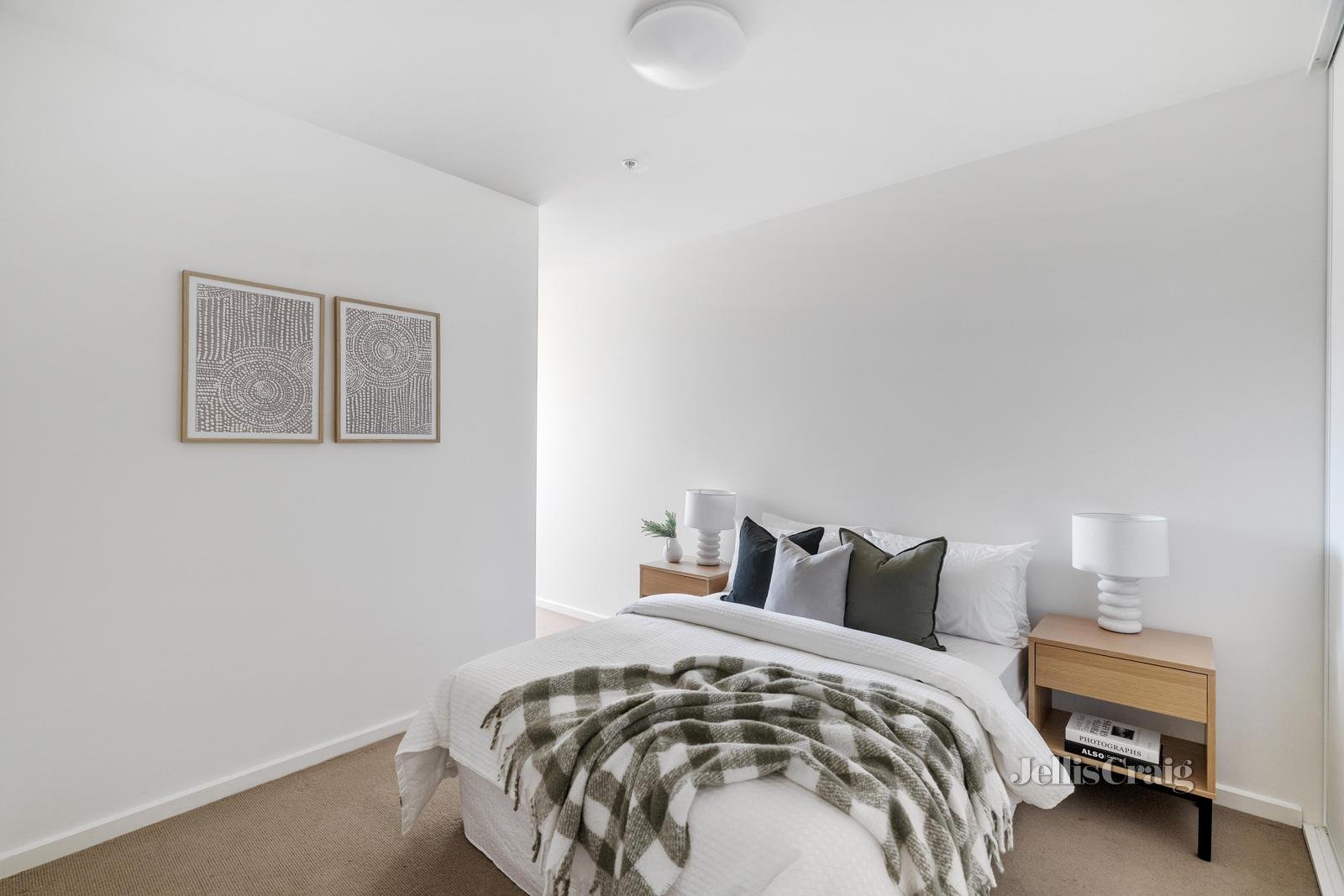 110/300 Middleborough Road, Blackburn image 6