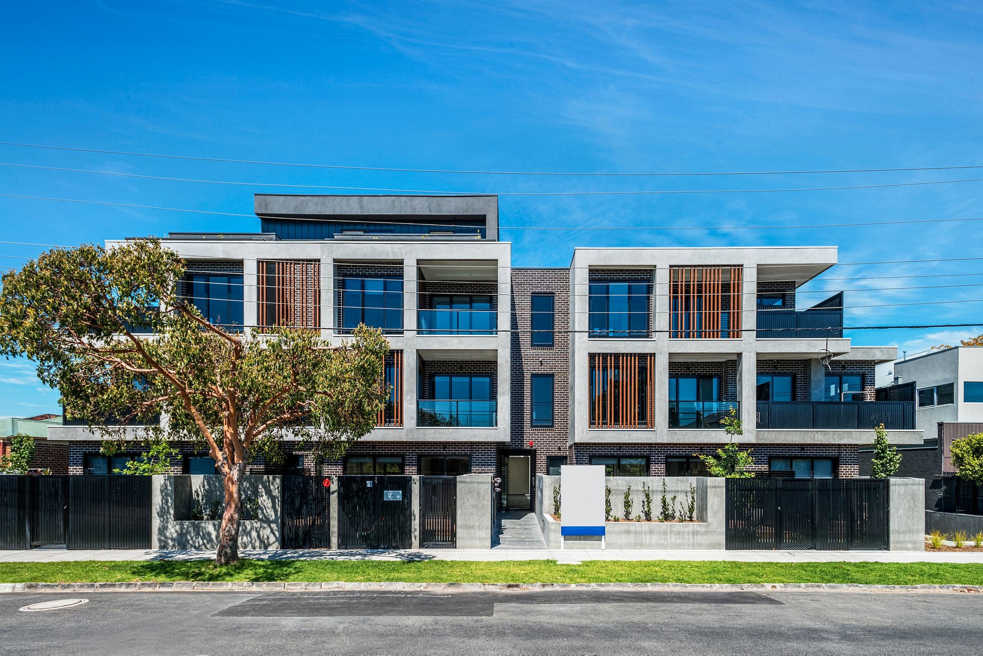 Property Gallery Thumbnail 6