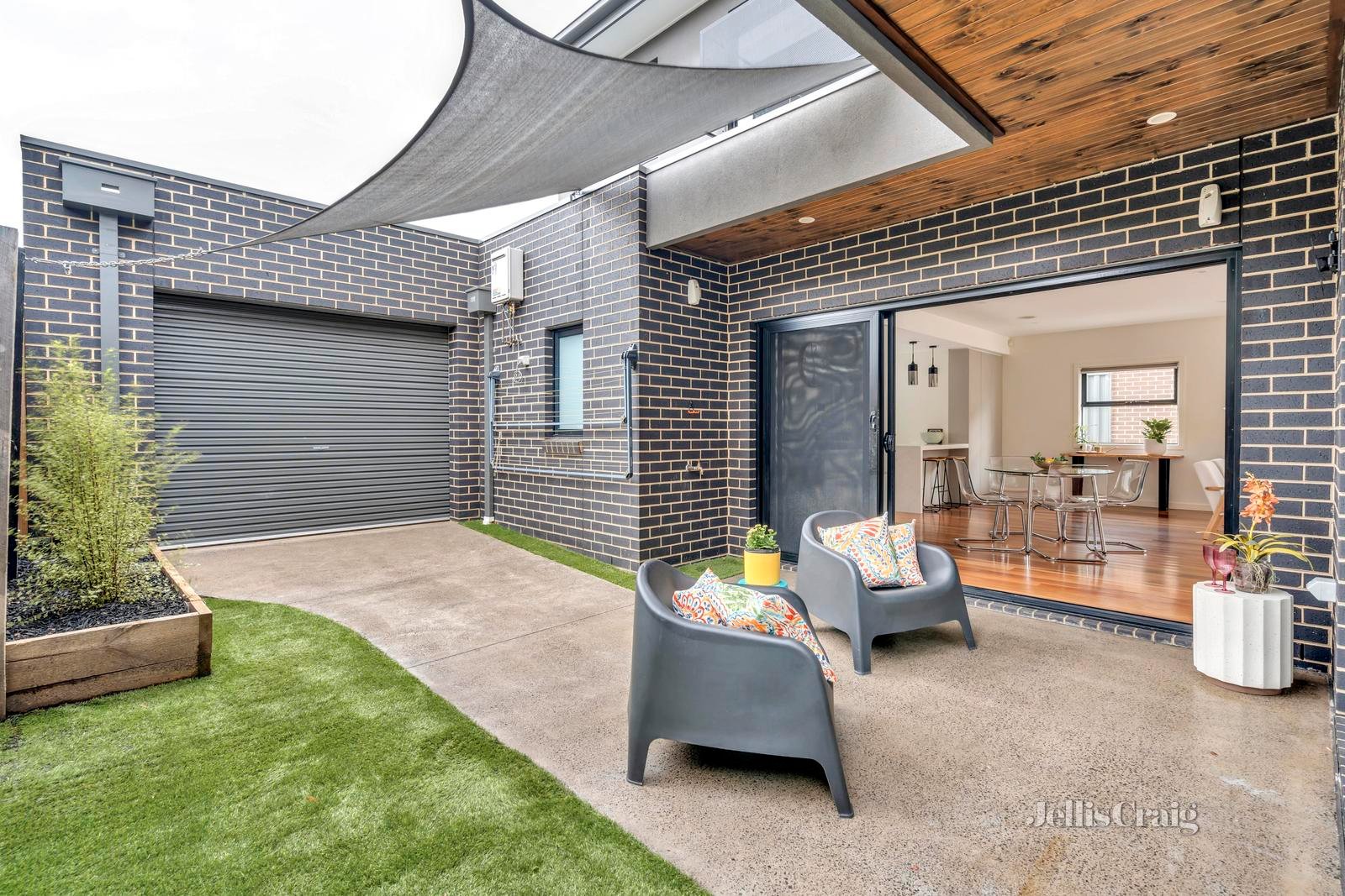 1/104 Essex Street, Pascoe Vale image 7