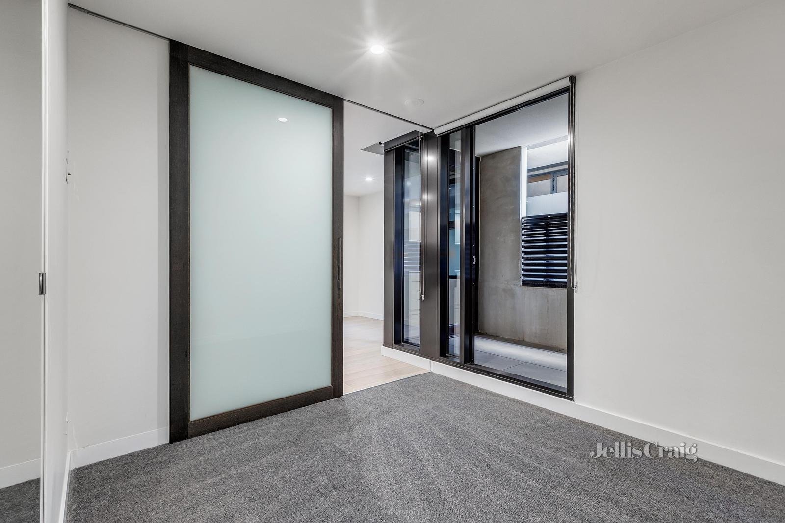 1104/10 Claremont Street, South Yarra image 3