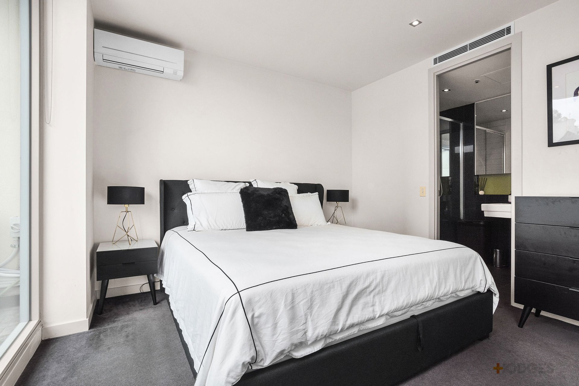 1104 / 12 Yarra Street SOUTH YARRA