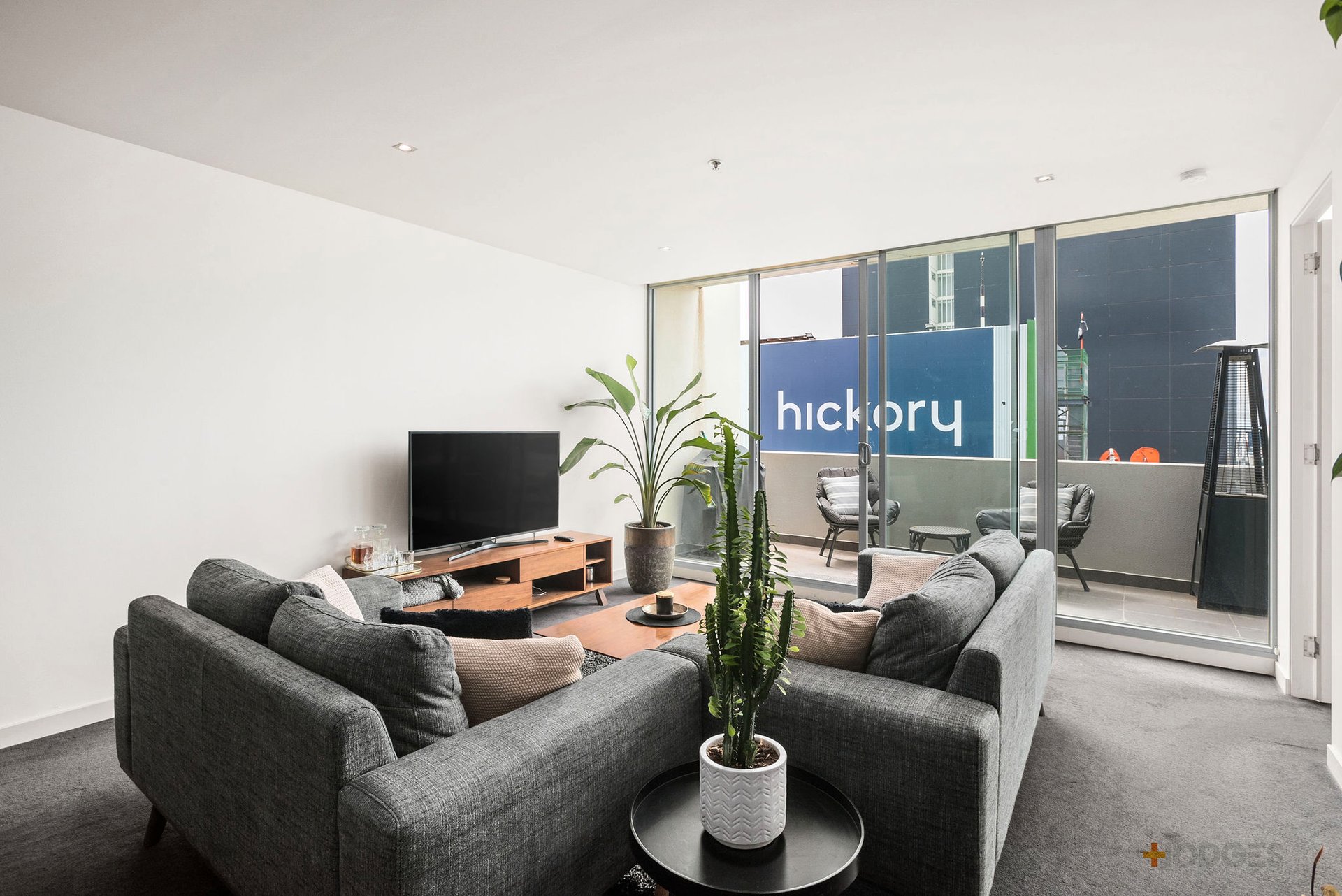 1104 / 12 Yarra Street SOUTH YARRA