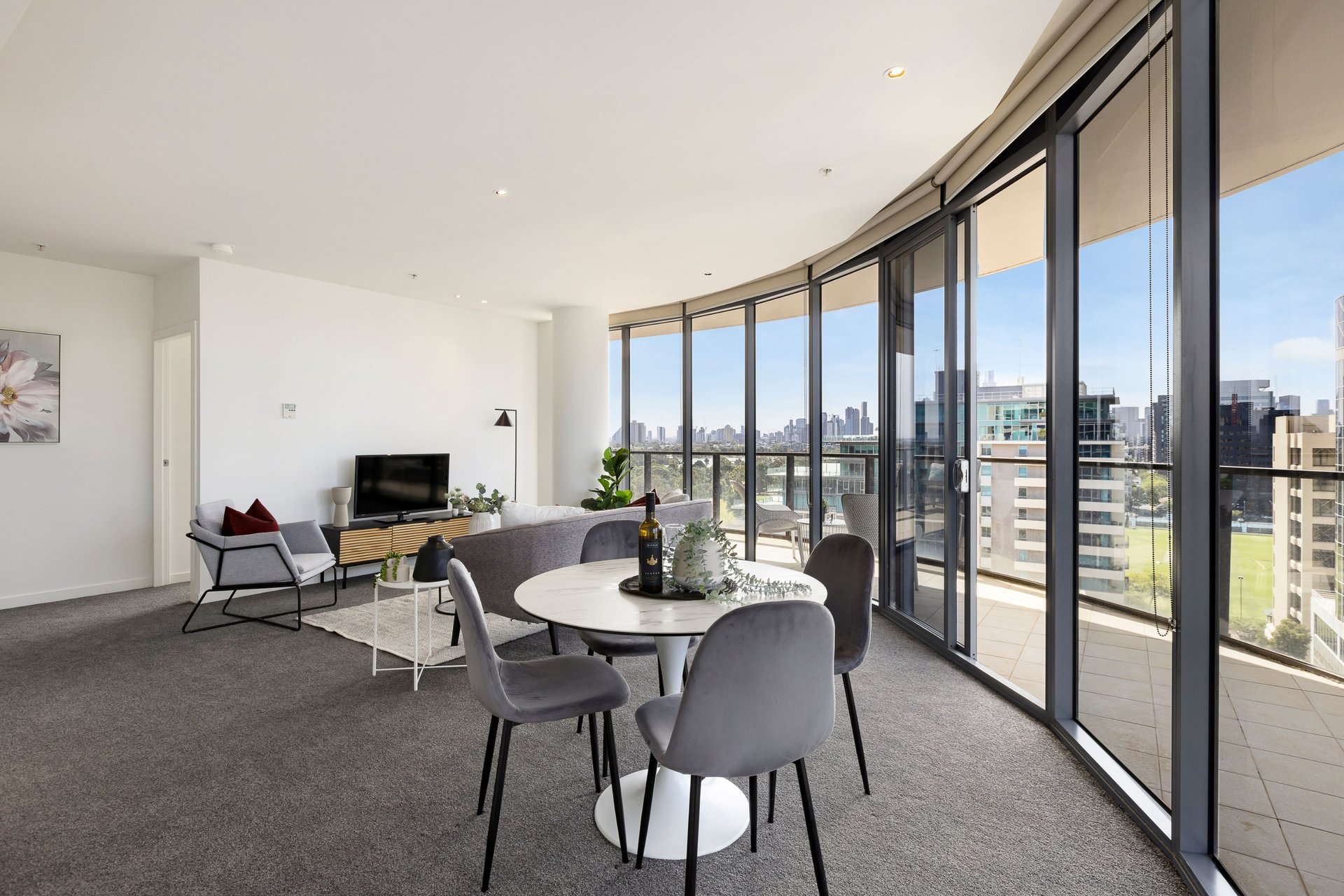 Property Gallery Thumbnail 3