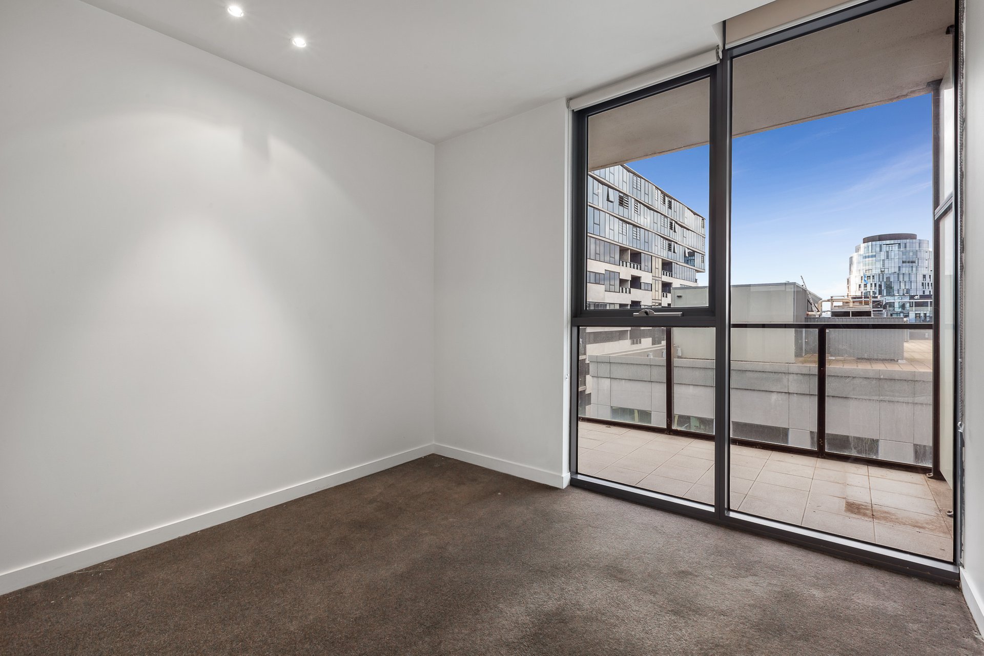 Property Gallery Thumbnail 7
