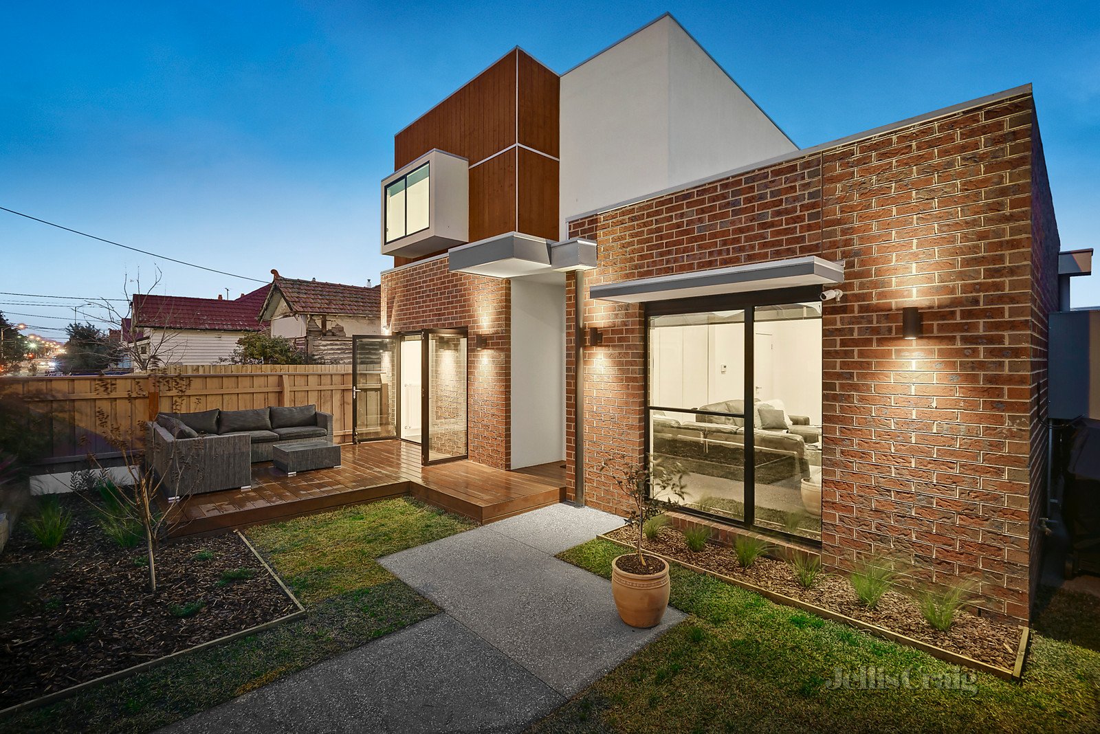 1/105 Arthurton Road, Northcote image 1