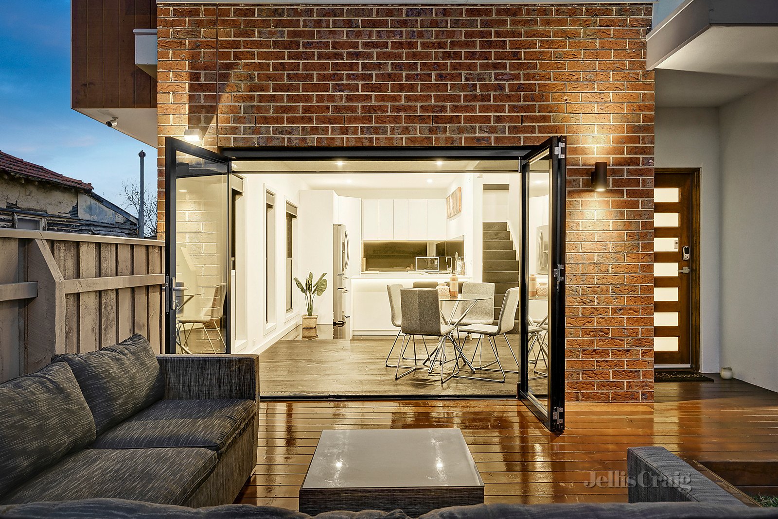 1/105 Arthurton Road, Northcote image 2